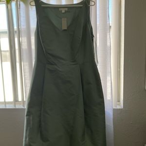 Elegant dark green dress !Very comfortable and perfect for fancy occasions 🤍